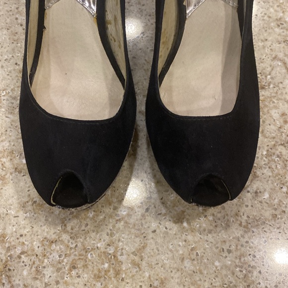 Michael Kors Black Suede and Snakeskin Platform Block Heel Size 8 - Picture 8 of 9